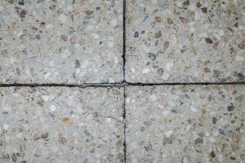 地砖属于块料还是石材